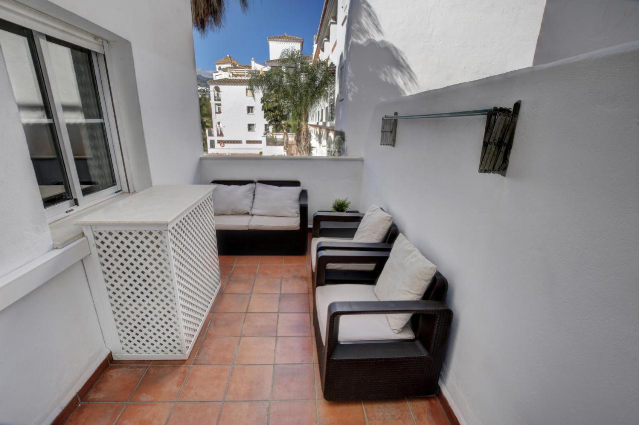 Timon Ii, Luxury 3 Bedroom Beachside Apartment Benalmádena Eksteriør billede