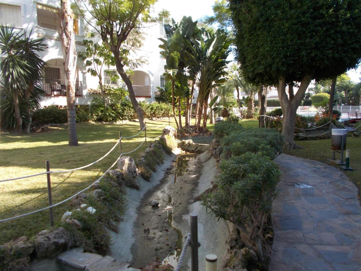 Timon Ii, Luxury 3 Bedroom Beachside Apartment Benalmádena Eksteriør billede